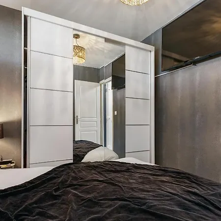 Village Naturiste Port Ambonne * آجد