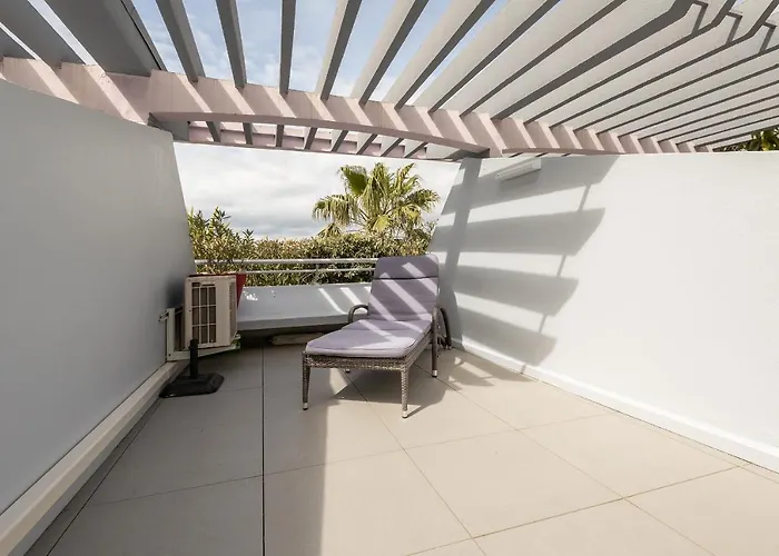 Village Naturiste Port Ambonne * אגדה